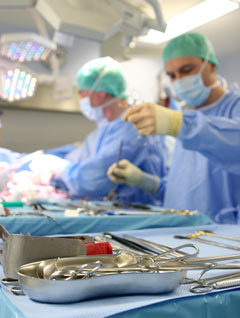 Chirurgen bei der Operation Bauchspeicheldrüse